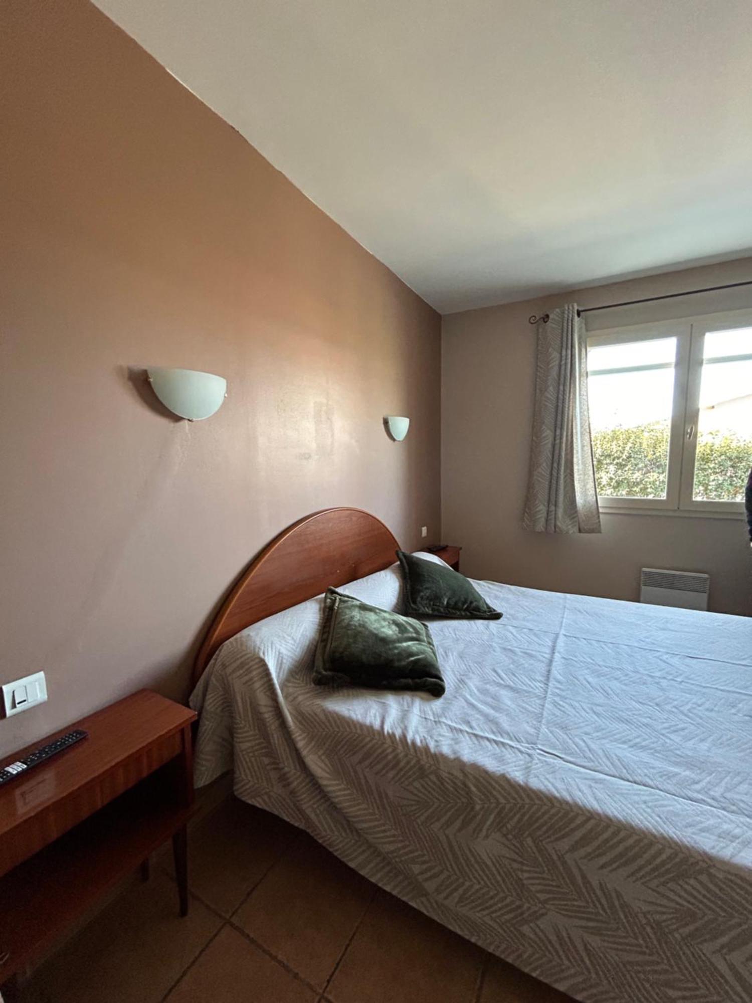 Apartament Les Oliviers Montagnac  Zewnętrze zdjęcie